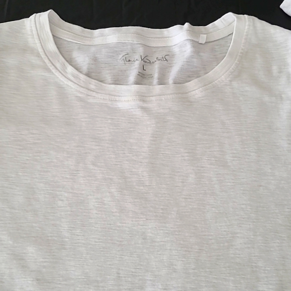Gloria Vanderbuilt White 3/4 Sleeve Slub Tee with Crew Neck - Picture 6 of 12